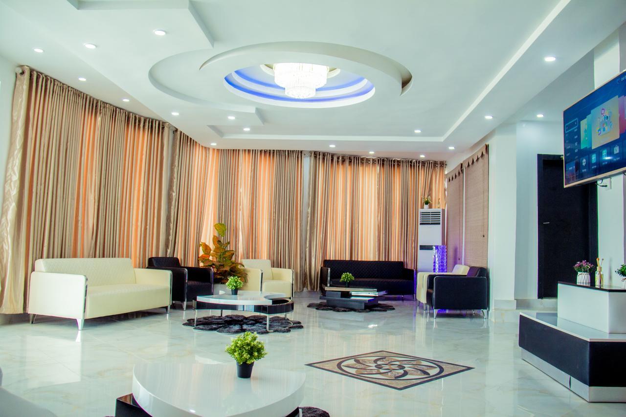 Gpinnacle Suites Ilorin Exteriör bild