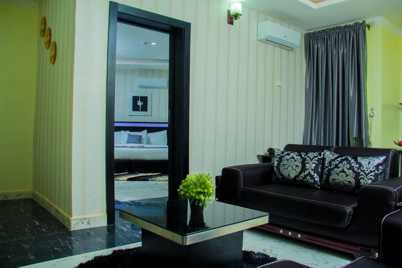 Gpinnacle Suites Ilorin Exteriör bild